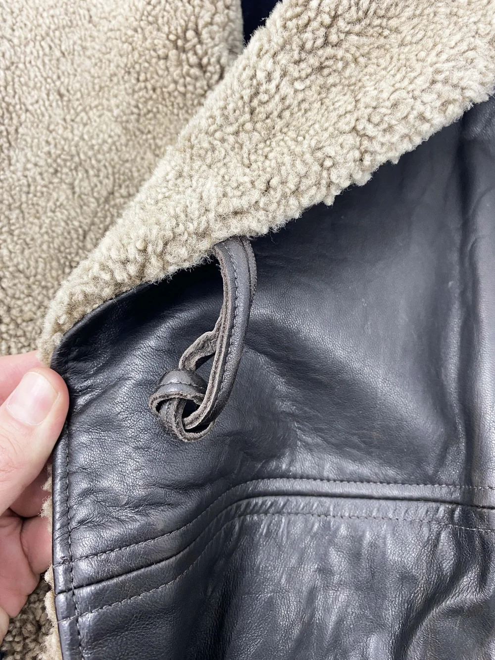 DKNY 90s shearling collar leather coat — JAMES VELORIA